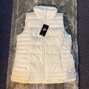 NWT Land’s End white puffer vest M